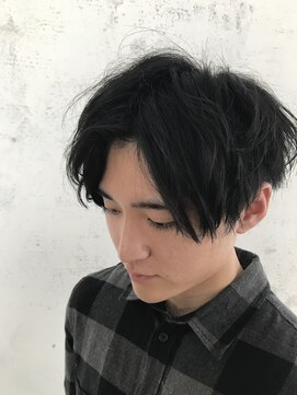 アドール(ADOR) 前下がりマッシュ