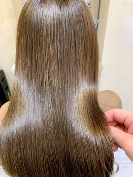 アジュテ(ajouter)の写真/『髪質改善カラーエステ』で理想のサラツヤ髪へ♪湿気の多い季節もまとまりやすくずっとキレイな髪が続く！
