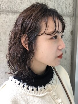 シースルー前髪とセミウェットウェーブ Uiic Rira Style L ウィーク 梅田 Uiic のヘアカタログ ホットペッパービューティー