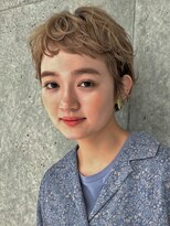 キビト(kibito)&nbsp;外国人風カール ハイトーンショート