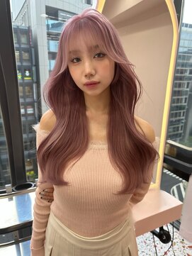 ボタン シブヤ(VOTAN SHIBUYA) 韓国ヘア/顔まわりカット/くびれヘア/前髪あり/ピンクベージュ