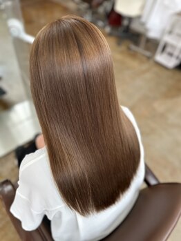 アヤ Ayaの写真/髪にハリとコシを与えてくれるナチュラルなストレート◎毛先まで自然にまとまり、通うごとに綺麗な髪へ♪