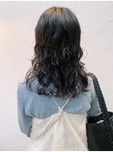 20代30代大人可愛いロングウルフくせ毛風パーマダークアッシュ