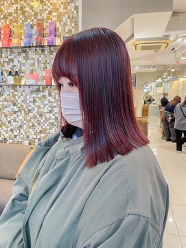 ネオリーブアイム 横浜西口店(Neolive aim) 切りっぱなしミディアムワインレッド横浜【成田】