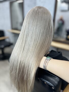 ワン(ONE) ホワイトベージュ