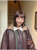 レイヤーカットとチェリーレッドカラー