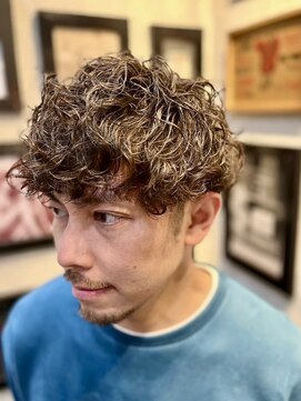 ヒロギンザバーバーショップ 神楽坂店(HIRO GINZA BARBER SHOP) 強めスペインカール