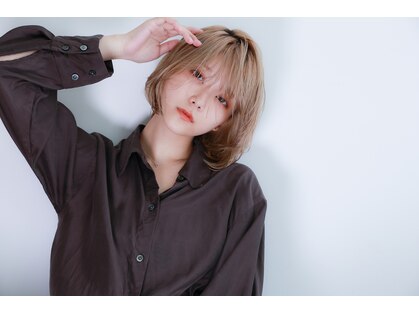 ジェニーバイメノン(JENNIE by Menon)の写真