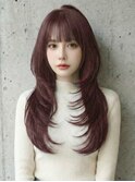 ワインレッドで魅せる、ハッシュカット×韓国巻き