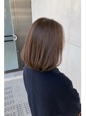 アッシュベージュ×グラデーションボブ