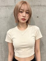 エイチ ウルフカット 大阪梅田(811)&nbsp;ベリーショートグレージュインナーカラーくびれボブミディアム