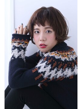 ビグディーサロン(BIGOUDI SALON) ミルクティーカラー+ハネさせショートボブ