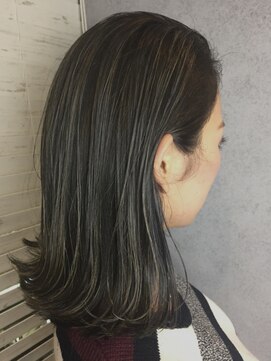 ヘアサロンM 新宿 グレージュハイライト【担当.黒木】