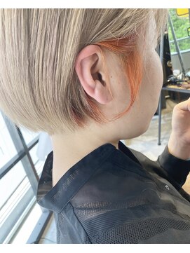 エミュー(emue) 京都 ミルクティーベージュ イヤリングカラー耳かけショート中島