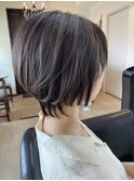 黄金ショートボブ