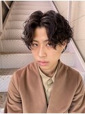 センターパート×ツイストスパイラルパーマ