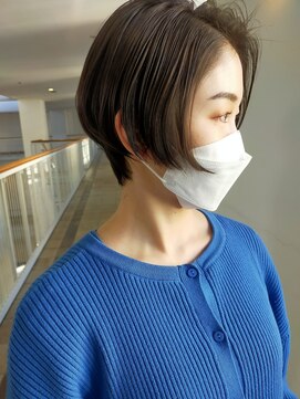 ビュートリアム 神戸(BEAUTRIUM) 前髪長めバッサリショート/ショートボブ/ショートカット