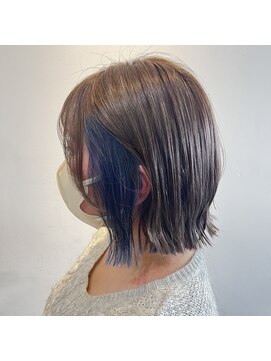イーチ ディー ヘアーアンドトータルビューティー(each dee hair&total beauty) 【井出 朱音】ネイビーブルーインナーカラー