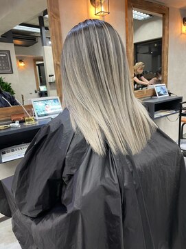 サニー 渋谷(SUNNY) バレイヤージュショコラアッシュハイライトグレージュカラー