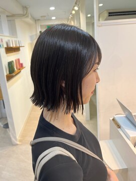 リブレ(LIBRE+hp) 外ハネが若々しい◎大人の切りっぱなしボブ