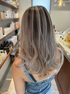 トイロ(toiro) シャドールーツ