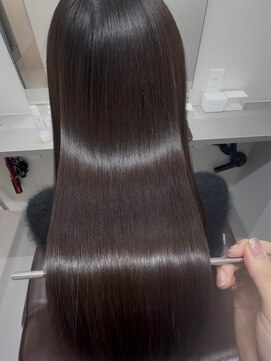 ライア 下北沢(laia) 艶つやロング【髪質改善 下北沢 マンツーマン トリートメント】