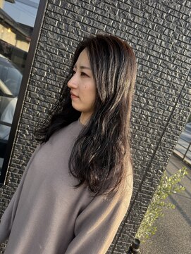 リリー ヘアーアンドビューティー(Lily) 暗髪パーマスタイル