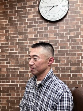 クリエイティブ ヘアー ワタナベ(Creative Hair Watanabe) フェード/ブロース