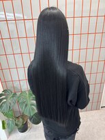 ペレ 栄 アネックス(PELE栄ANNEX)&nbsp;韓国 くびれロング レイヤー ワンホンヘア 小顔前髪