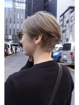ビュートリアム265(BEAUTRIUM 265) ハンサムショート/前髪なし/ブリーチ/ショートヘア/銀座有楽町