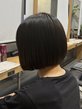 エリマ 調布(elima) 調布レディースカットミニボブ赤み消しカラー30代