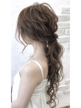 リリィ(Lily) フェミニンな編み下ろし