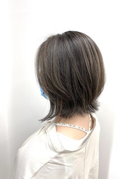 カリン(carin) Carin那覇真嘉比店/小顔/オリーブカラー/セミウェットウェーブ