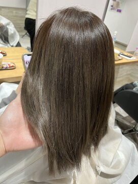 リーオオサカ(Lee Osaka) グレージュカラー/kana