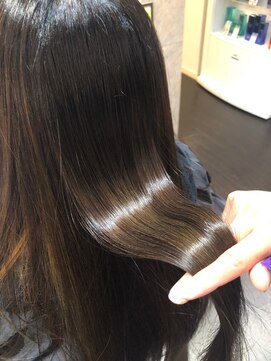 サックスヘアー(Saks hair) ウル艶ストレート[おすすめはイルミナカラー/髪質改善 ]