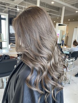 リア 近鉄八尾店(Lia) グレージュカラー