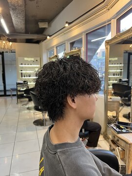 アイズ 海老名(AIZU) 波巻きスパイラルパーマ 波巻きパーマ メンズパーマ