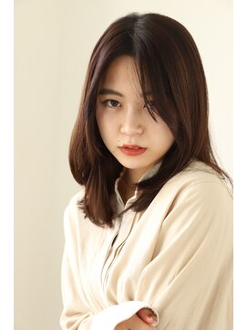 エクリボンヌ(equri bonne) 水素カラー×韓国風ミディアム