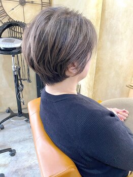 ユニーク(UniQ)の写真/大人女性の髪のお悩みはUniQにお任せください◇髪質改善×上質グレイカラーで透明感溢れる仕上がりへ…♪