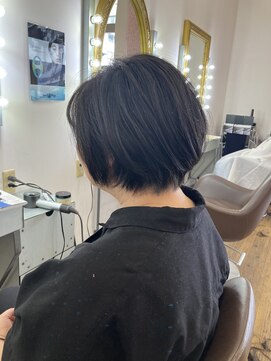コワファースト 別府 黒髪ショートボブ
