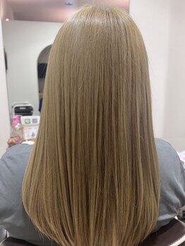 ヘアアンドメイク ブランシュ(HAIR&MAKE BLANCHE)の写真/髪質に合わせたトリートメント施術が魅力◎ダメージやお悩みに合わせた徹底ケアで感動のツヤと手触りへ…♪