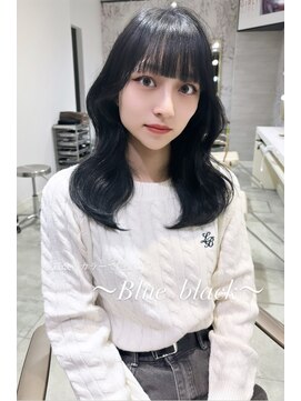 アマンドール(Aman D'or) くびれミディ×透明感ブルーブラック