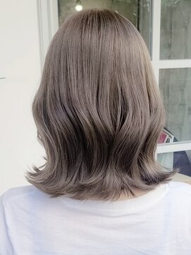 ヘアーアンドビューティーガーデン(HAIR AND BEAUTY GARDEN) 栃木大人ショートボブグレイカラー白髪染め白髪ぼかしハイライト