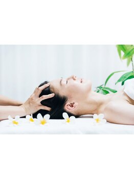 頭皮・ココロ・時間・空間が最高に癒やす。全国で100人にも満たない資格を取得した女性ヘッドセラピスト