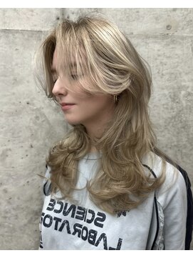 ヌエン 渋谷(NU/EN) ハイレイヤーカットで自然なボリュームと上品さをプラス