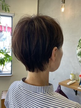 魅力的なショートヘアを手に入れるならVIVOA！あなたに似合うヘアスタイルを一緒に見つけましょう♪
