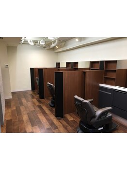 【平日22時迄】仕事帰りにも行けるのが嬉しい-。平日の時間を有効活用してカッコイイをキープ。金山/メンズ