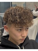 スペインカール ツイストスパイラル眉カットメンズパーマ