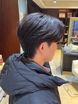 アルム オモテサンドウ(ALLM omotesando)&nbsp;韓国風カルマパーマ メンズ韓国ヘア メンズカット 原宿 表参道