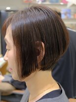 ピークアブー 原宿ハラカド(PEEK-A-BOO)&nbsp;くせ毛ショートボブ大人ミセス前下がり襟足奥行きボリューム